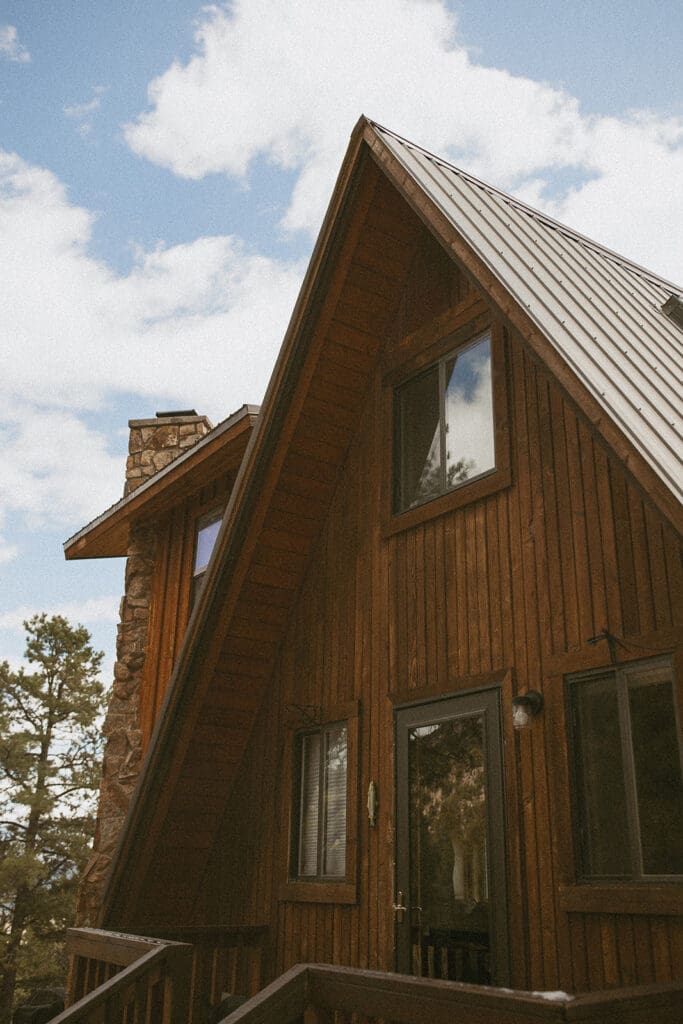 Best Places to Stay in Utah for Your Elopement | Cabin Elopement Photo